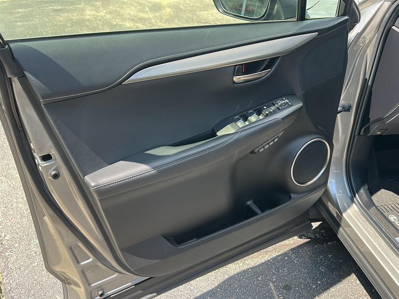 Lexus NX 300 F SPORT AWD 2020