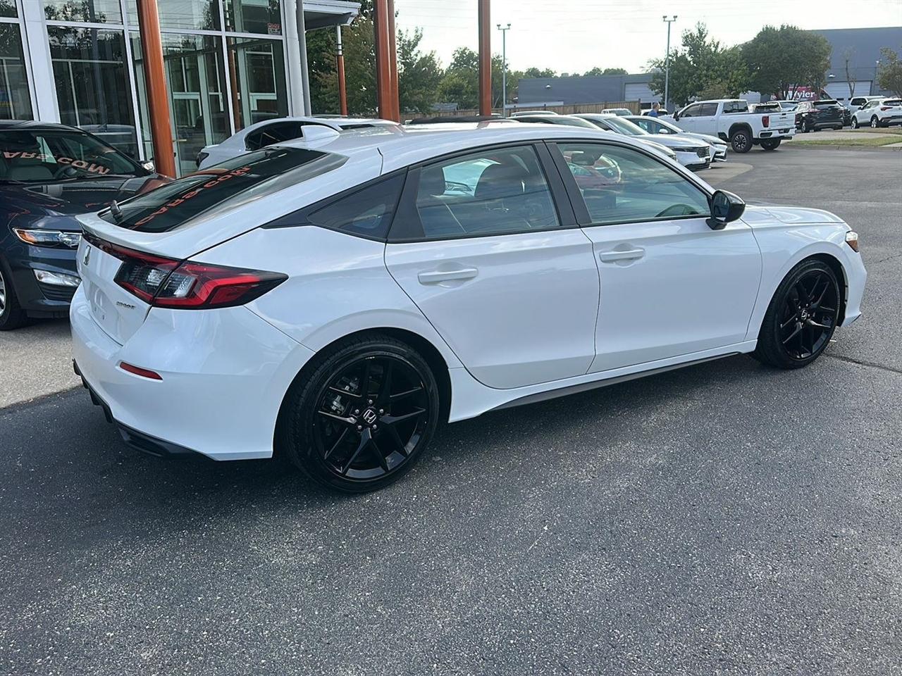 Honda Civic Sport Hatchback CVT 2025
