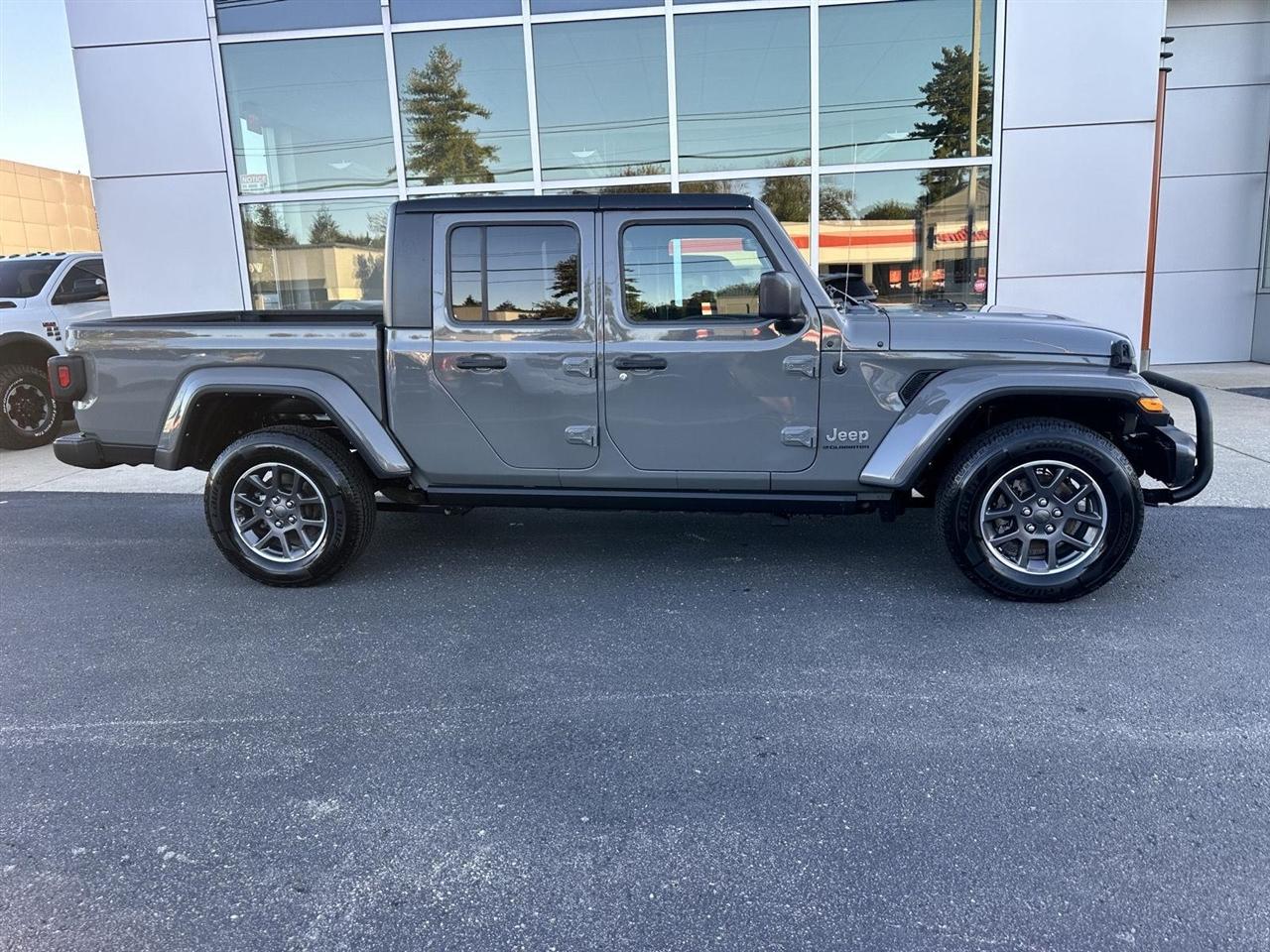 Jeep Gladiator Overland 2023