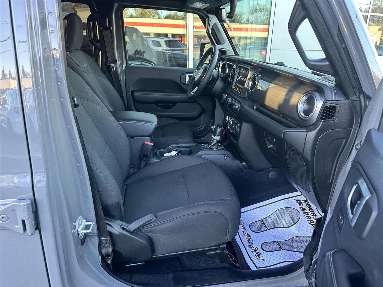 Jeep Gladiator Overland 2023