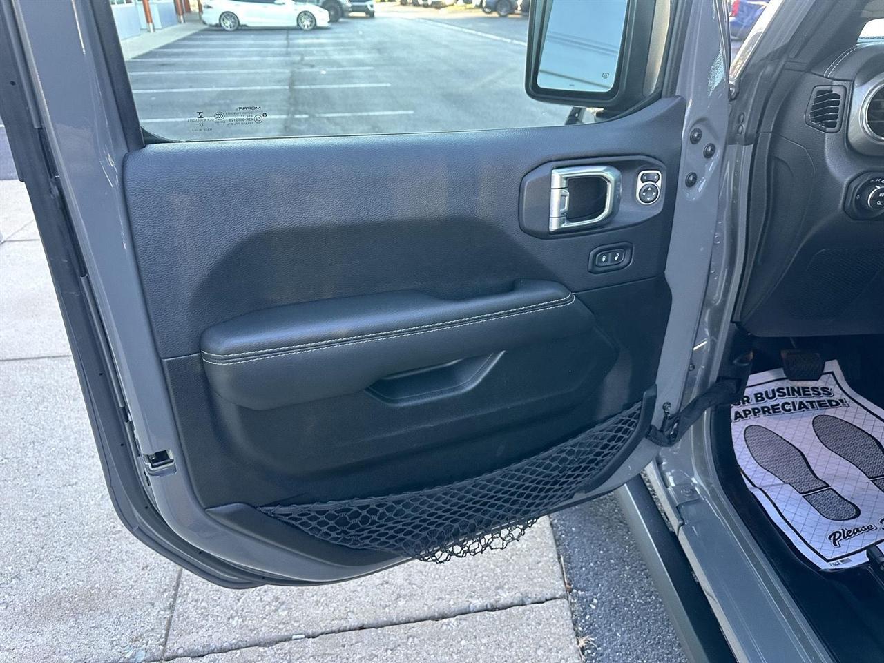 Jeep Gladiator Overland 2023