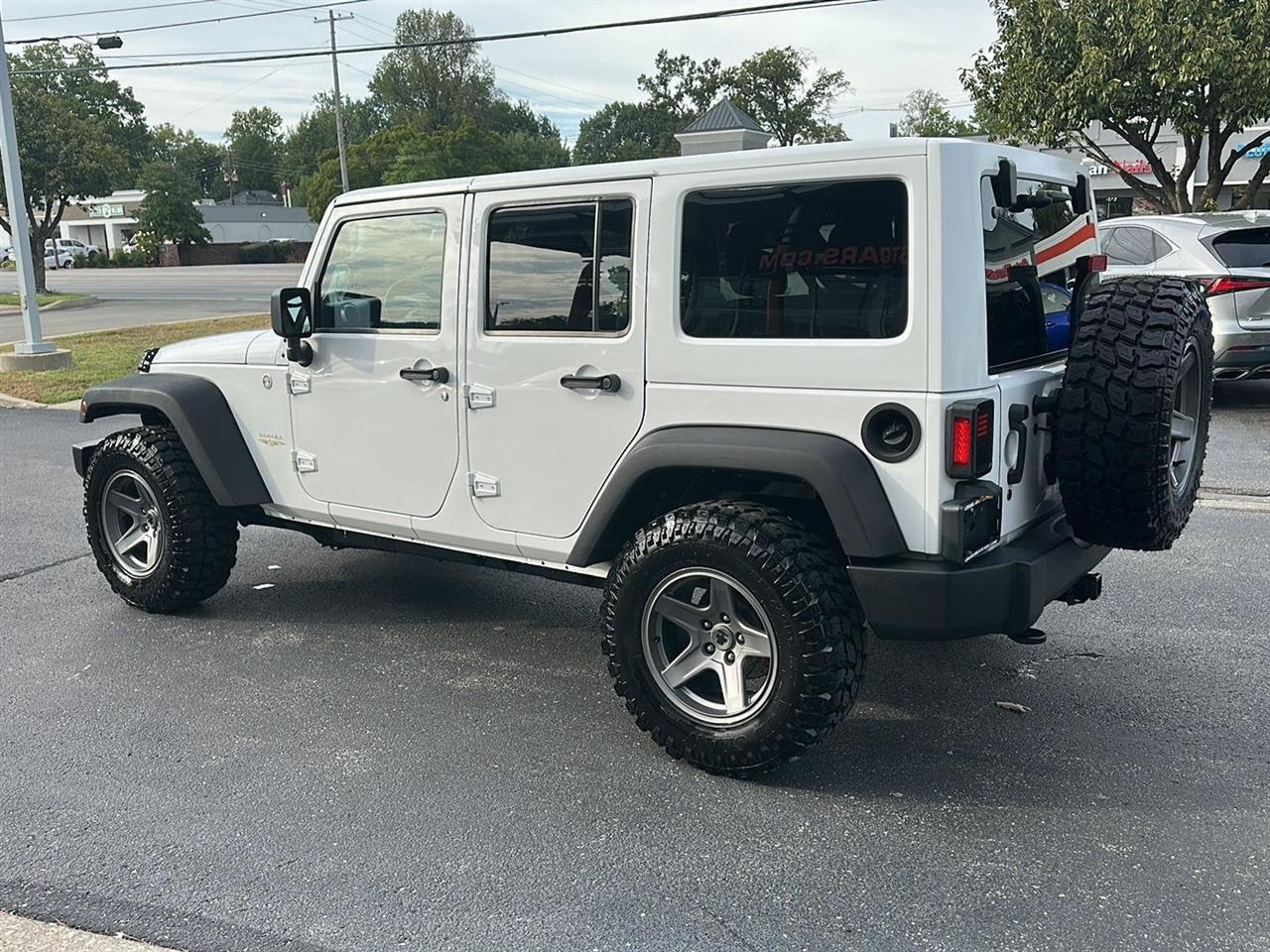 Jeep Wrangler Unlimited Sahara 4WD 2013