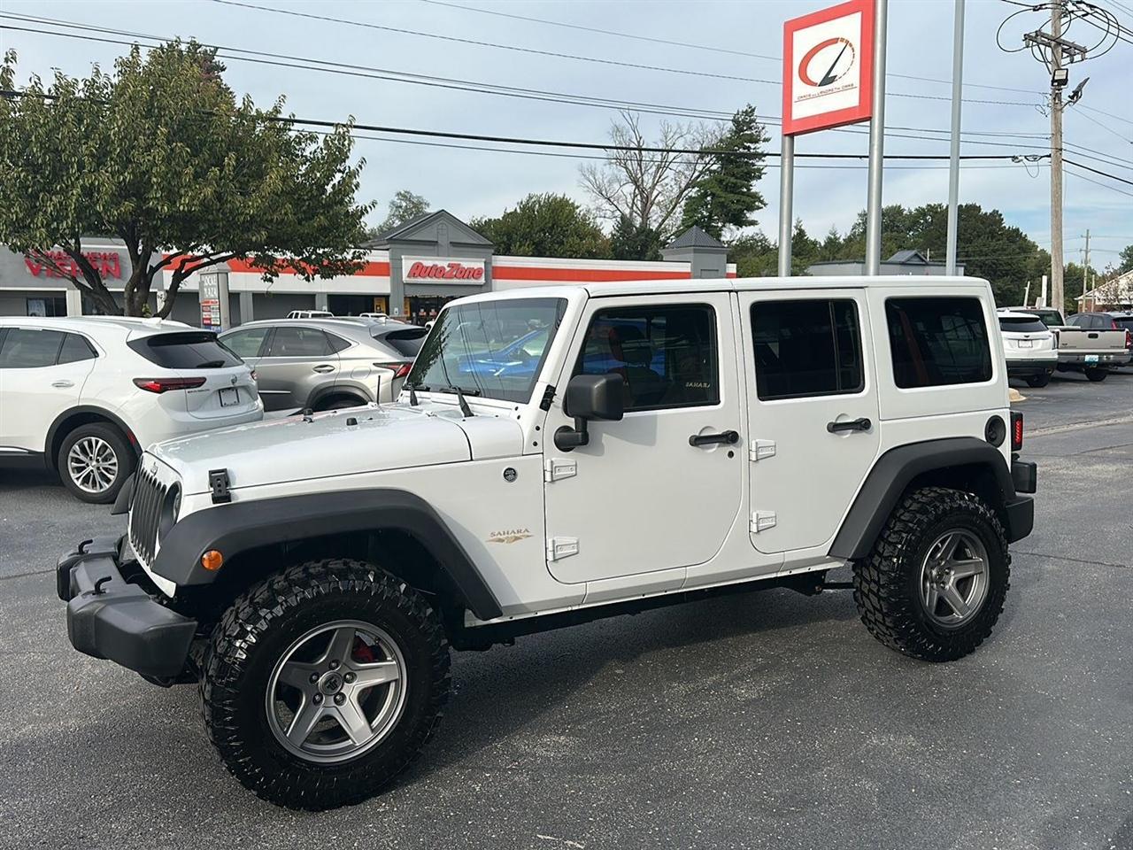 Jeep Wrangler Unlimited Sahara 4WD 2013