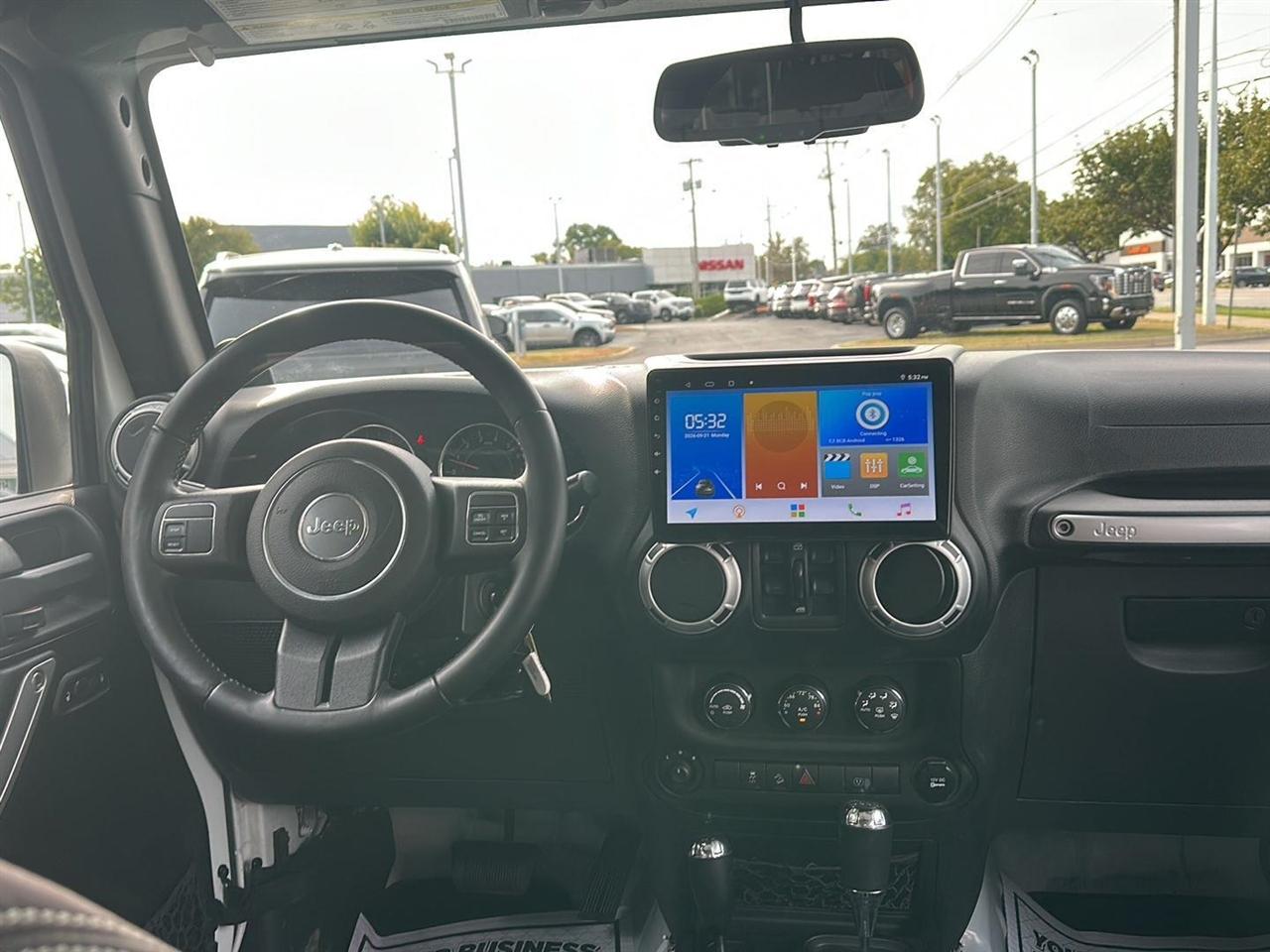 Jeep Wrangler Unlimited Sahara 4WD 2013