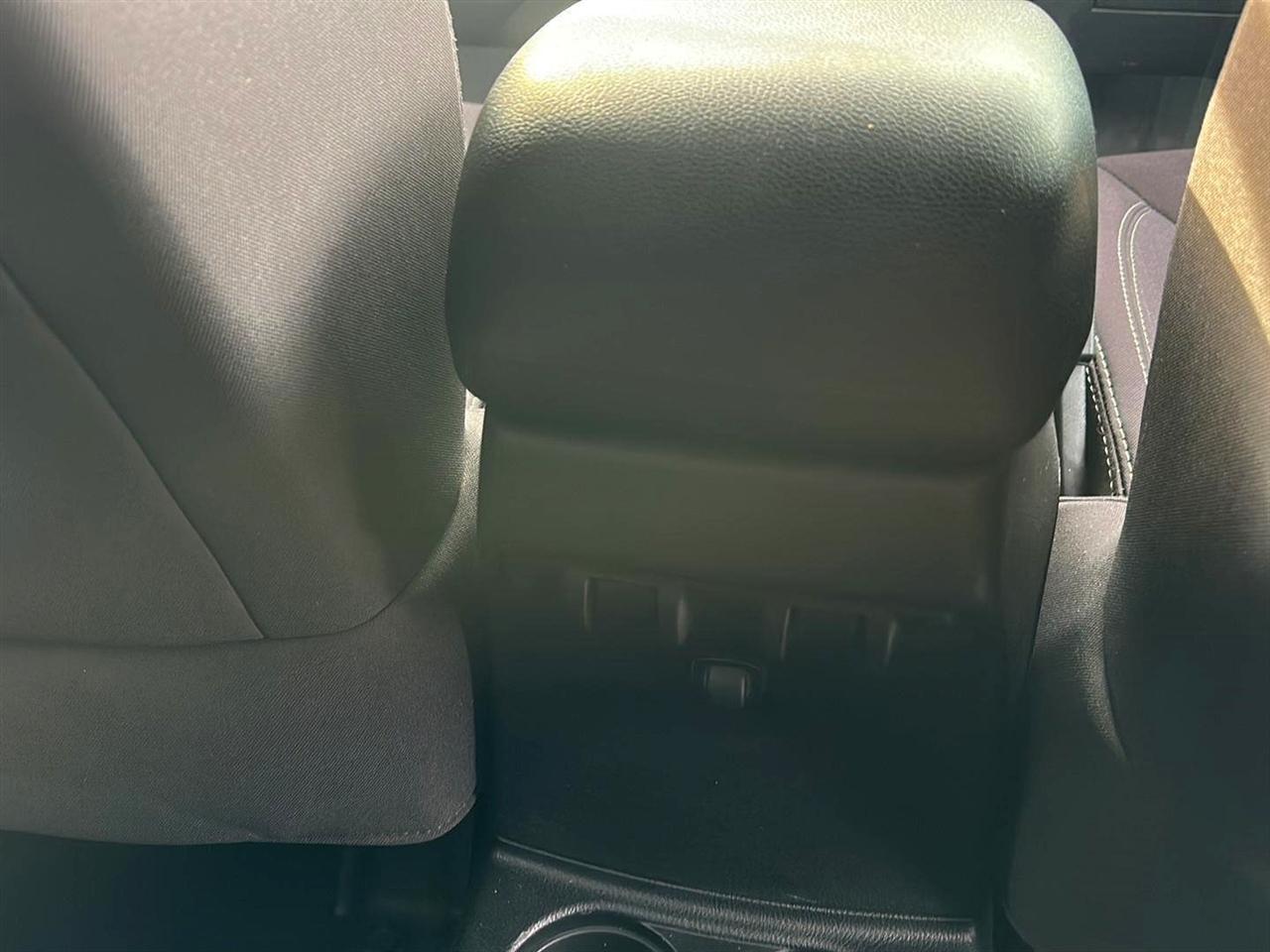 Jeep Wrangler Unlimited Sahara 4WD 2013