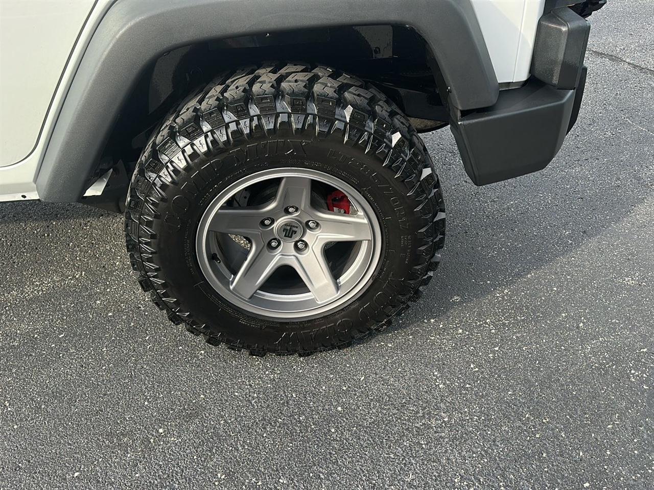 Jeep Wrangler Unlimited Sahara 4WD 2013