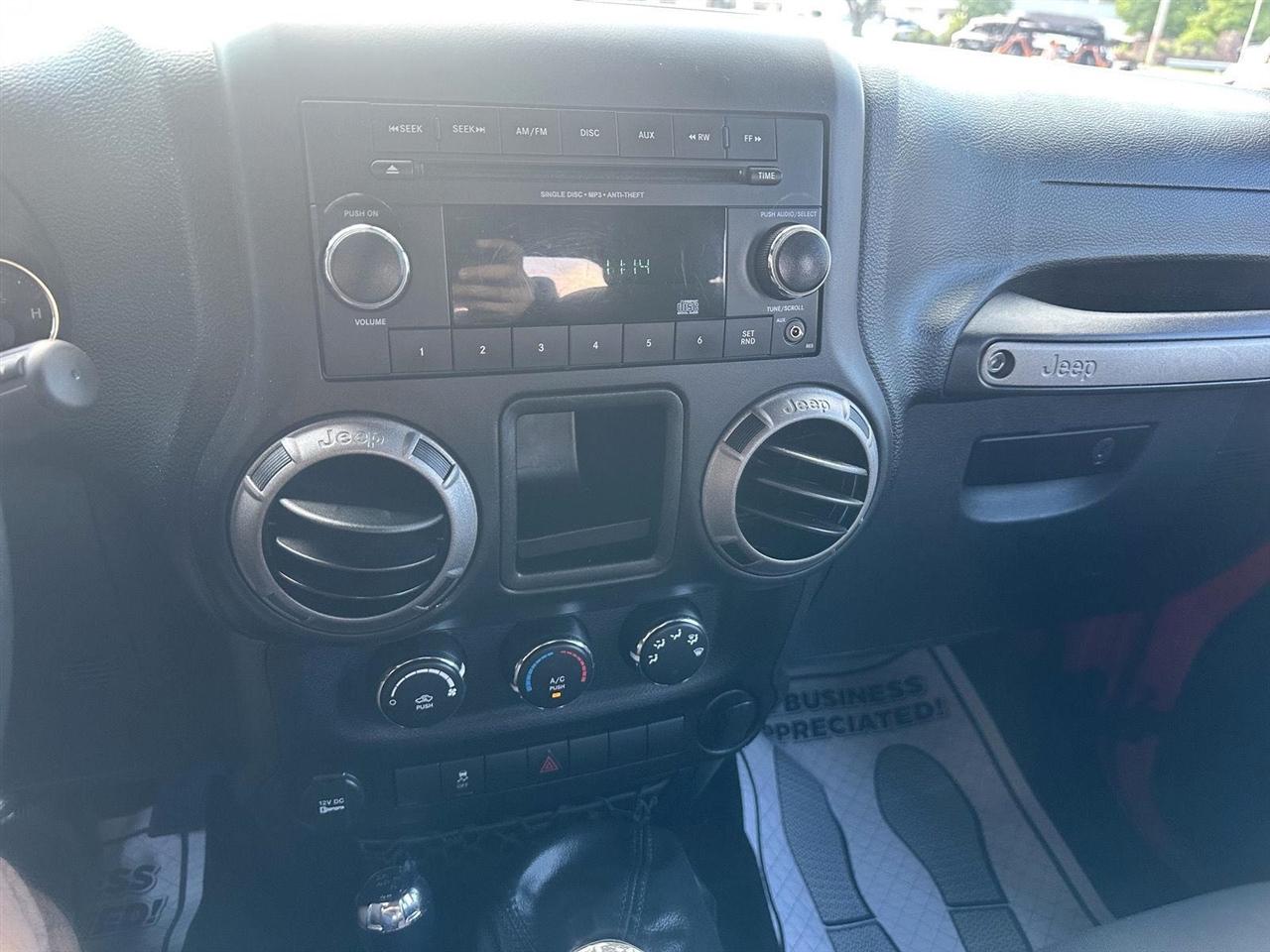 Jeep Wrangler Sport 4WD 2016
