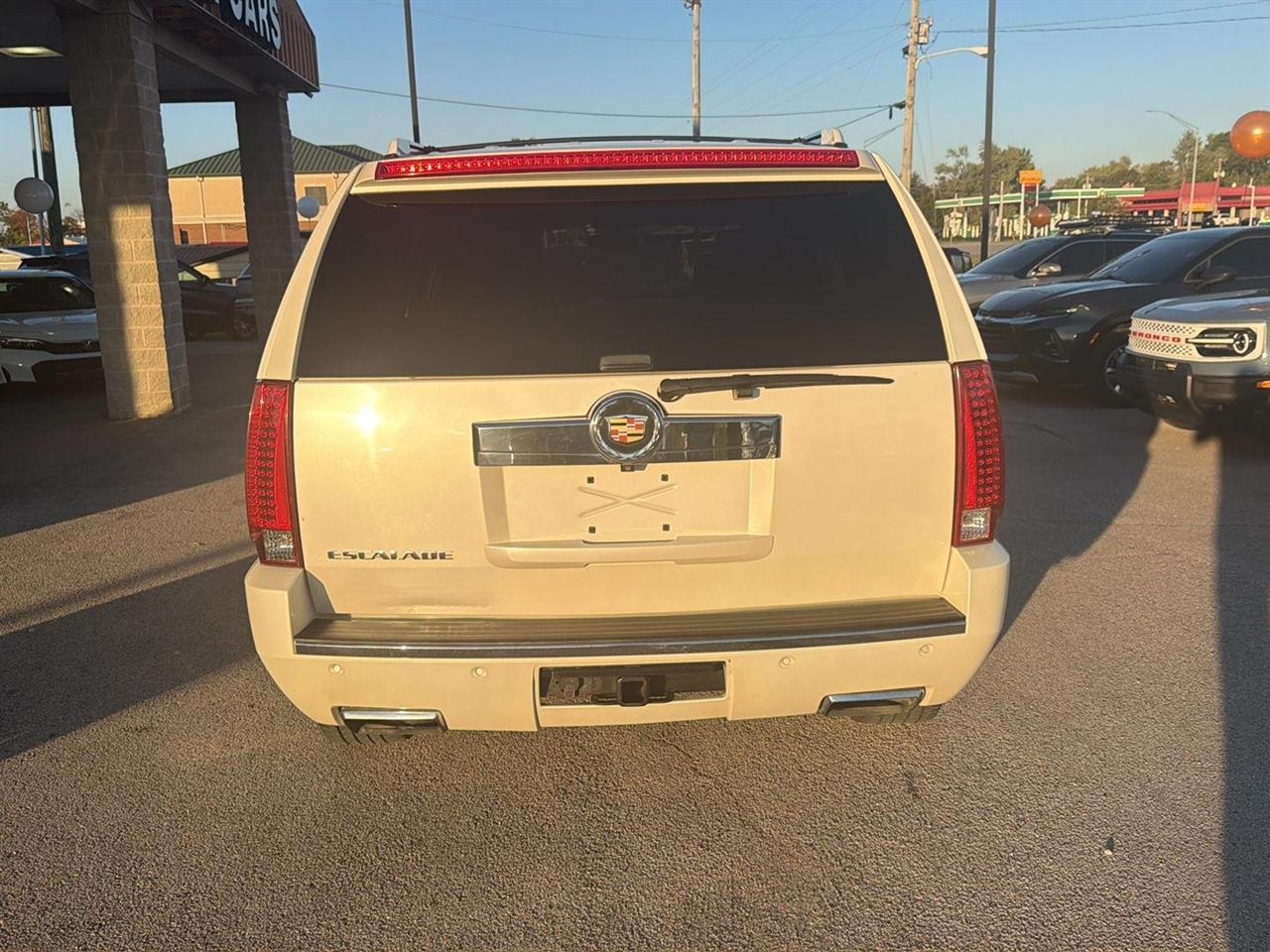 Cadillac Escalade AWD Platinum 2013