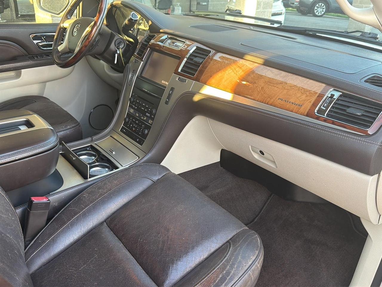 Cadillac Escalade AWD Platinum 2013