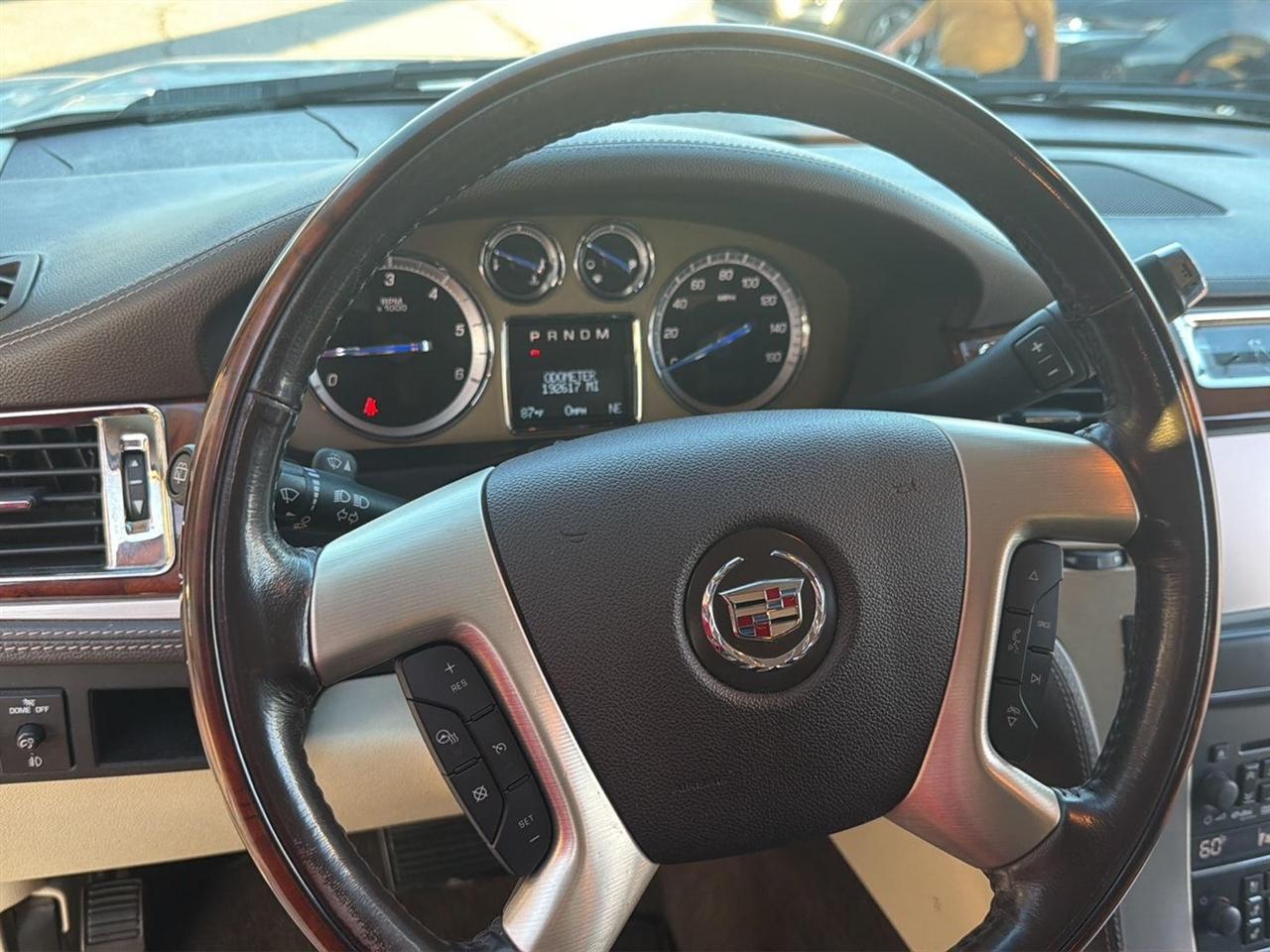 Cadillac Escalade AWD Platinum 2013