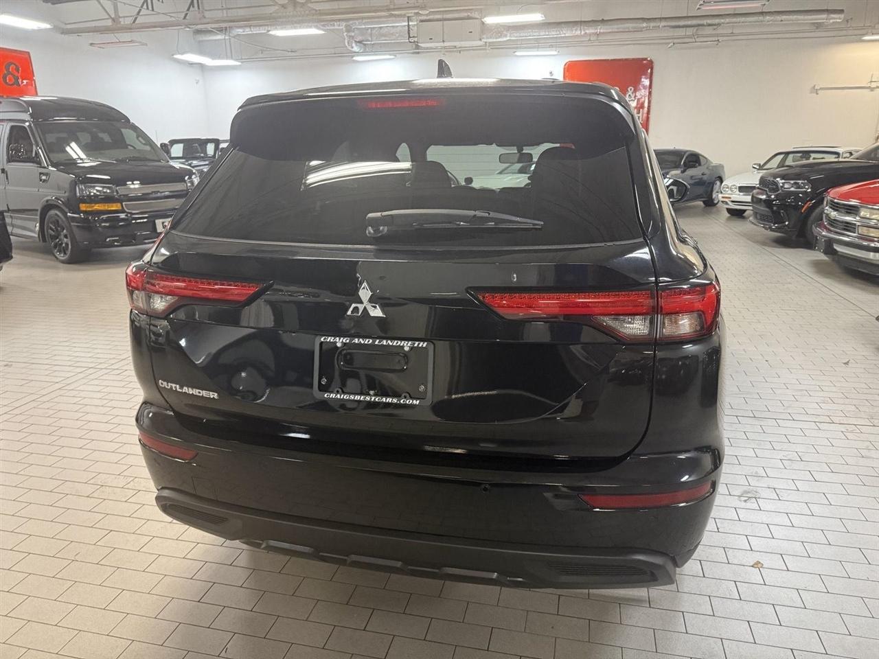 Mitsubishi Outlander ES 4WD 2022