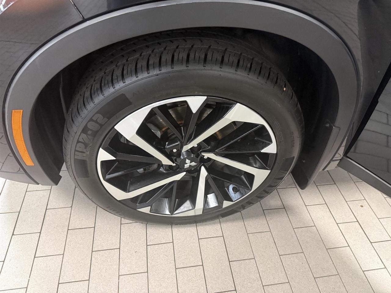 Mitsubishi Outlander ES 4WD 2022