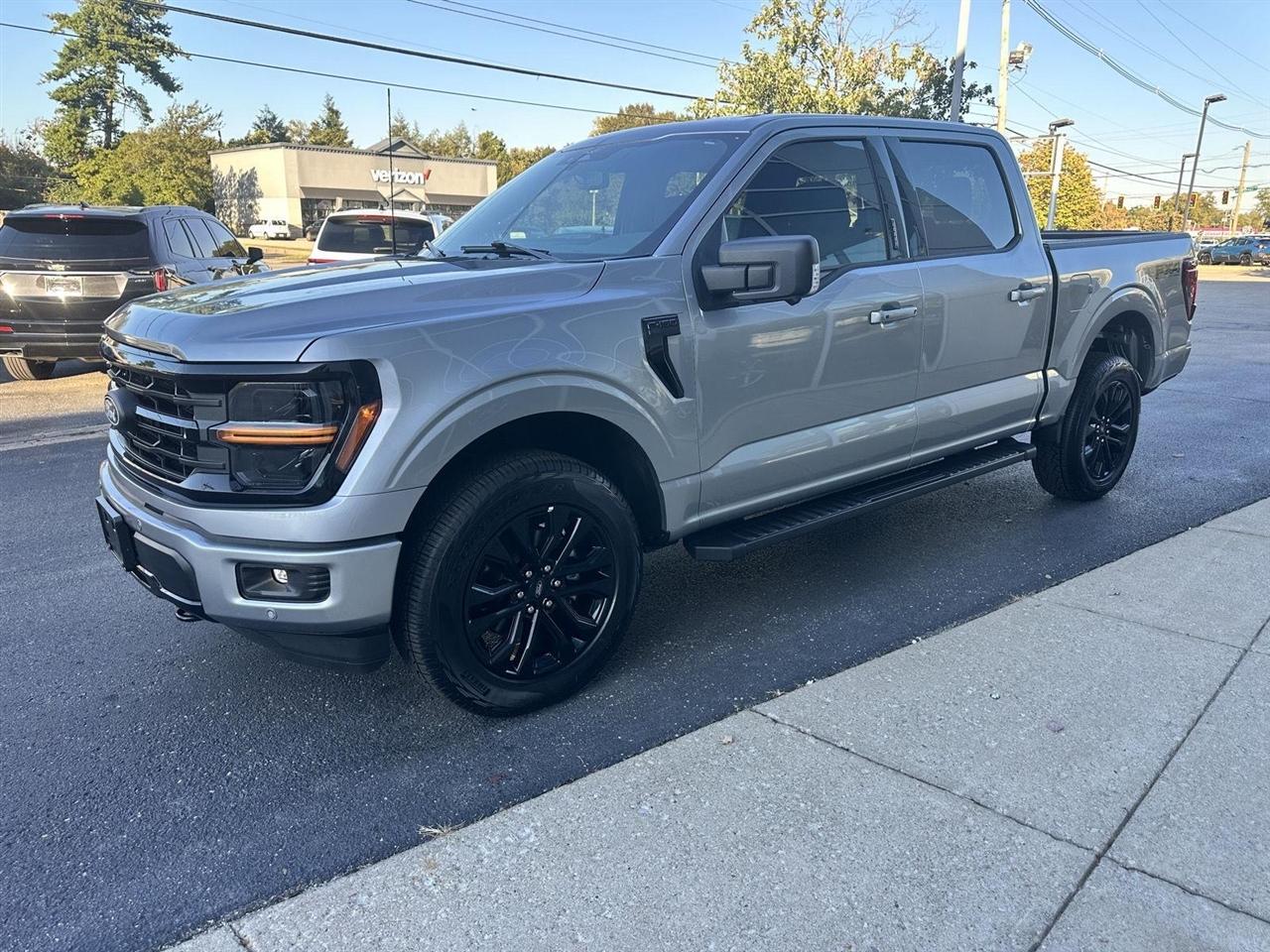 Ford F-150 XLT SuperCrew 4WD 2026