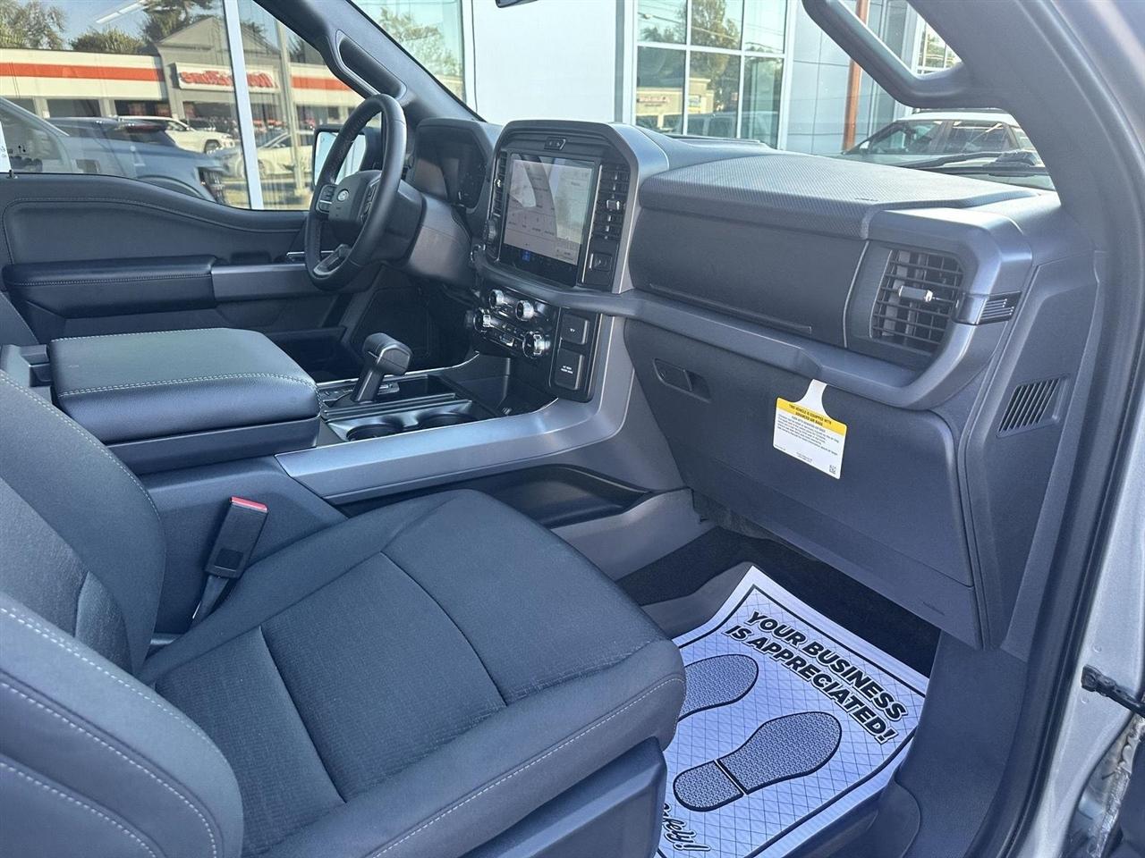 Ford F-150 XLT SuperCrew 4WD 2026