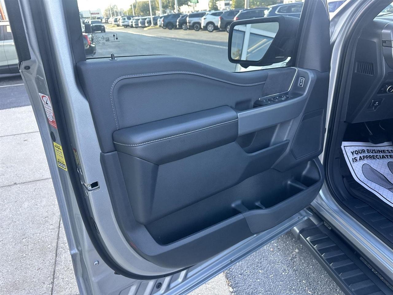 Ford F-150 XLT SuperCrew 4WD 2026