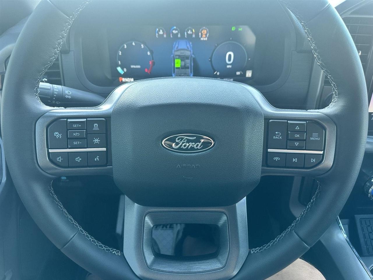 Ford F-150 XLT SuperCrew 4WD 2026