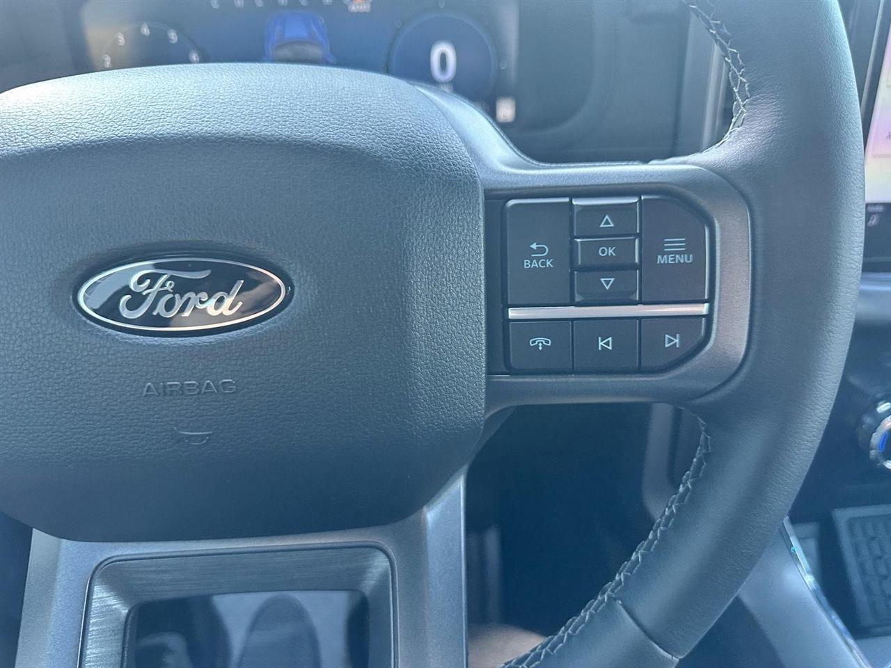 Ford F-150 XLT SuperCrew 4WD 2026