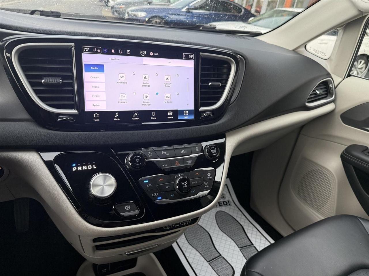Chrysler Pacifica Touring L 2023