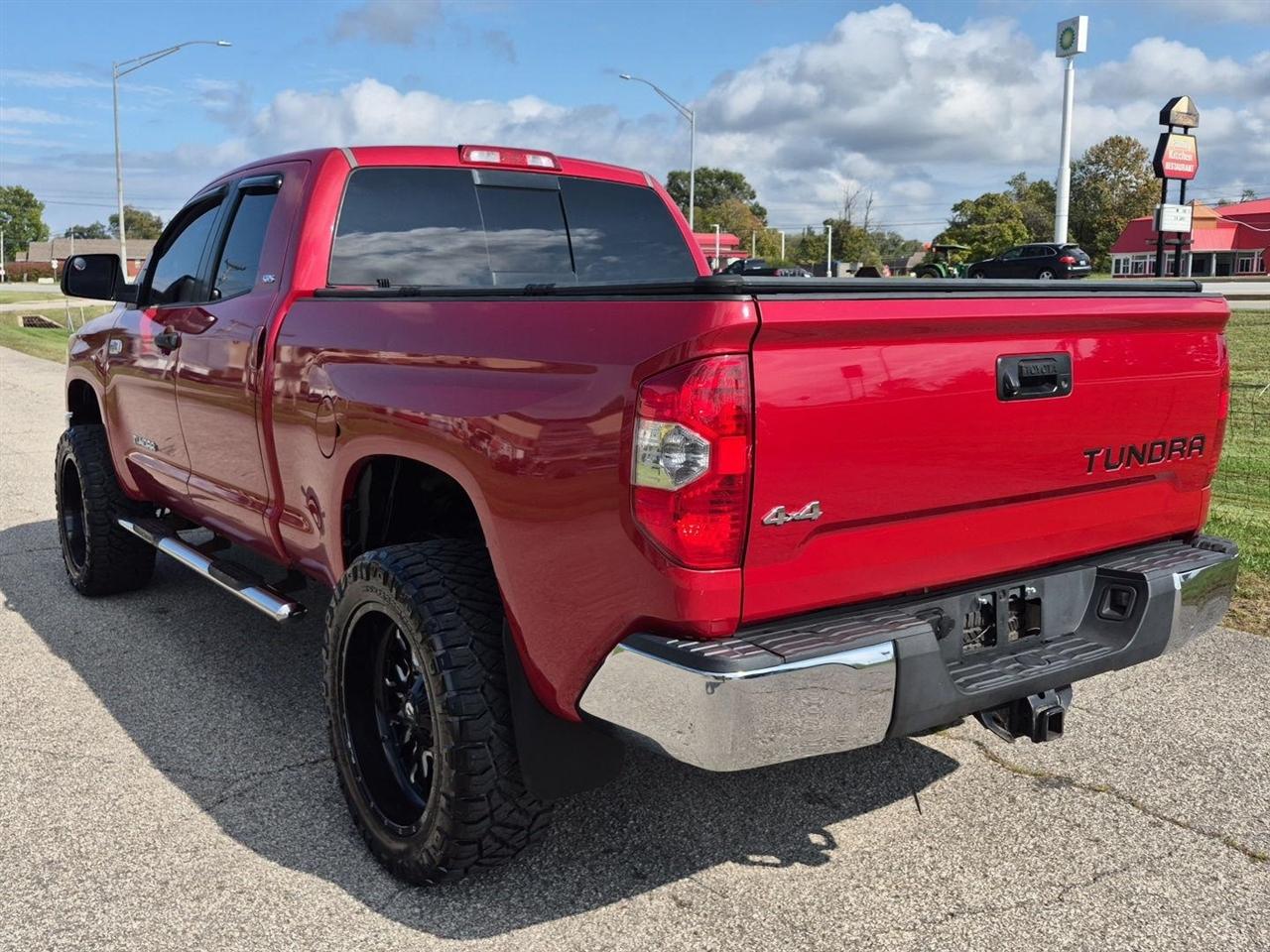 Toyota Tundra SR5 5.7L V8 Double Cab 4WD 2014