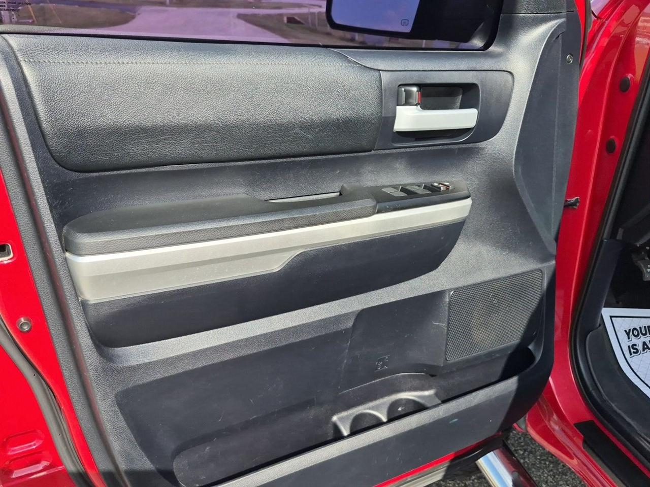 Toyota Tundra SR5 5.7L V8 Double Cab 4WD 2014