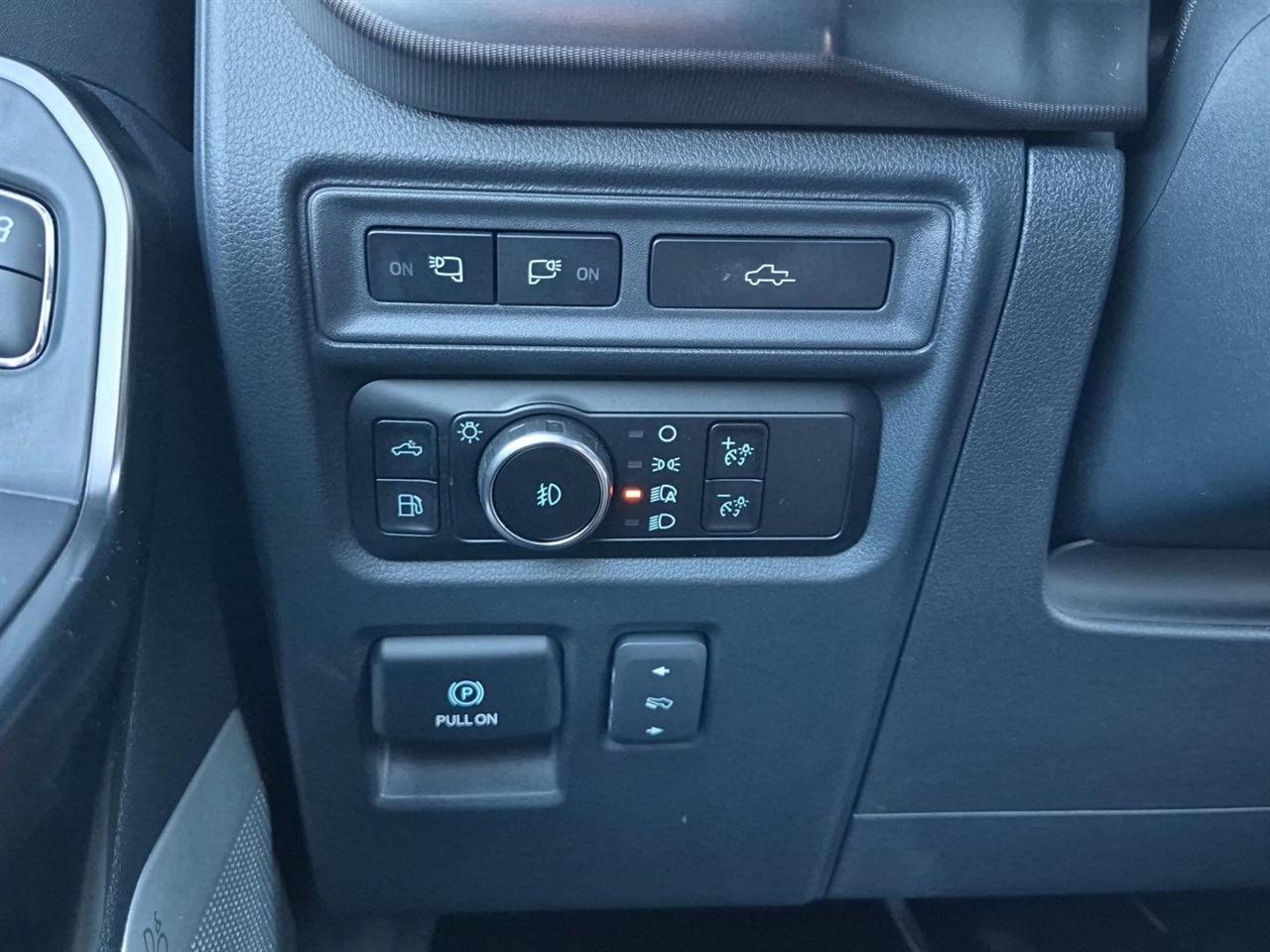 Ford F-150 Platinum SuperCrew 5.5-ft. Bed 4WD 2023