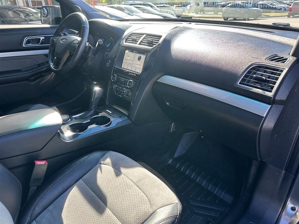 Ford Explorer XLT 4WD 2017