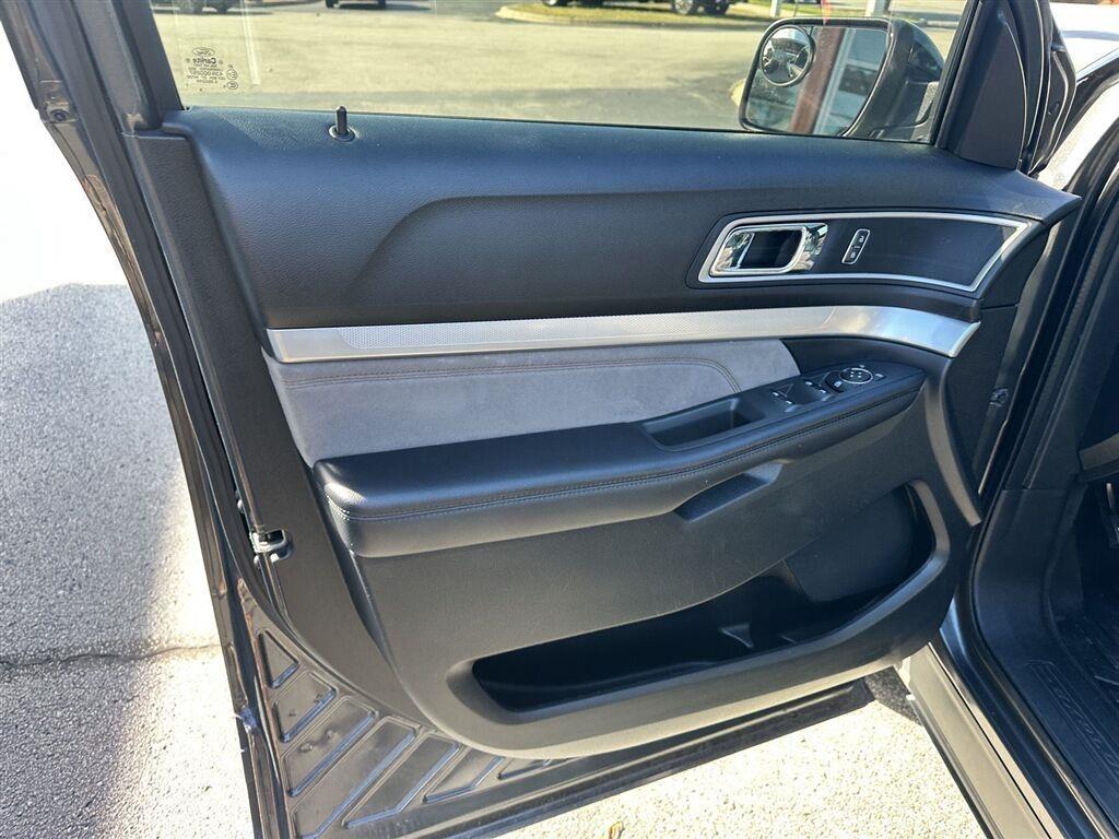 Ford Explorer XLT 4WD 2017
