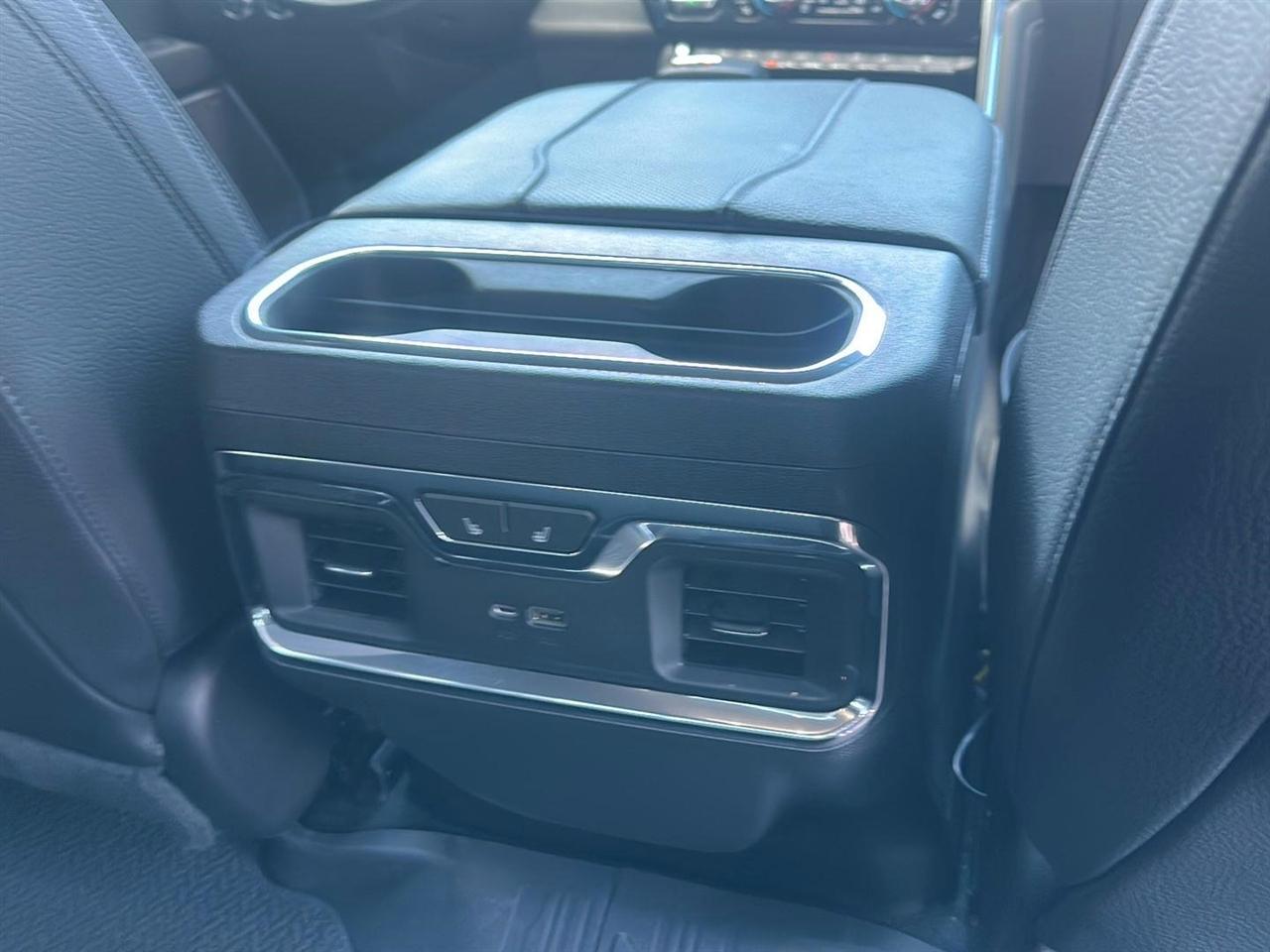 GMC Sierra 1500 Denali Crew Cab Short Box 4WD 2023