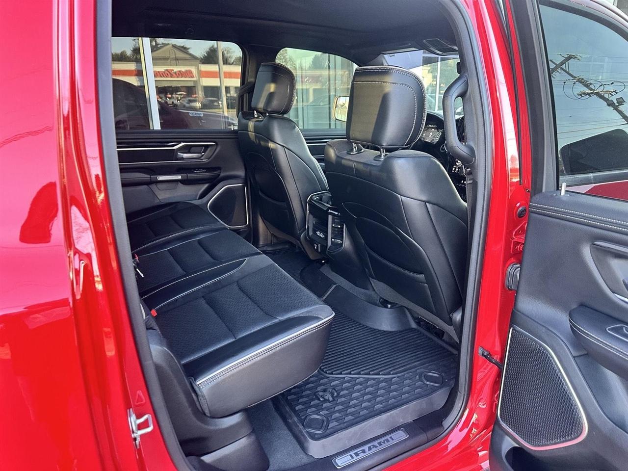 RAM 1500 Laramie Crew Cab SWB 4WD 2021