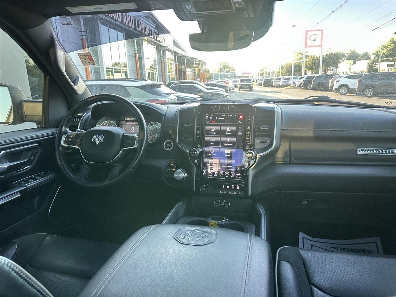 RAM 1500 Laramie Crew Cab SWB 4WD 2021