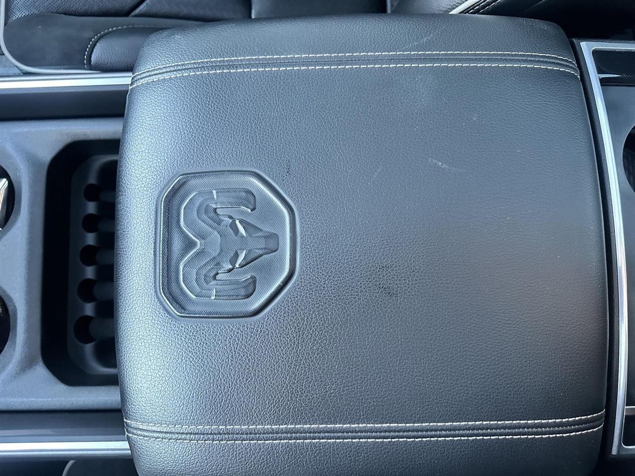 RAM 1500 Laramie Crew Cab SWB 4WD 2021