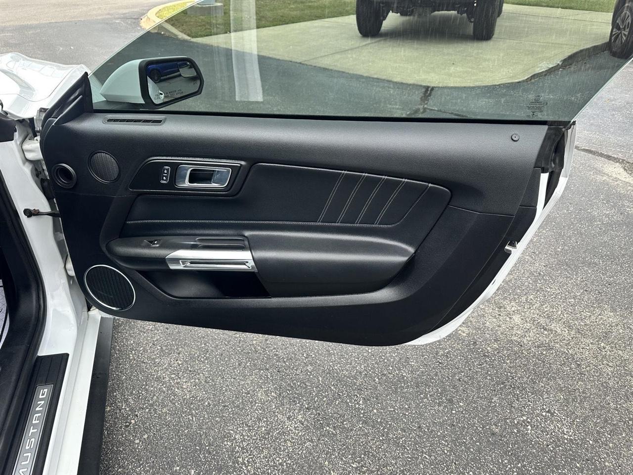 Ford Mustang EcoBoost Premium Coupe 2018