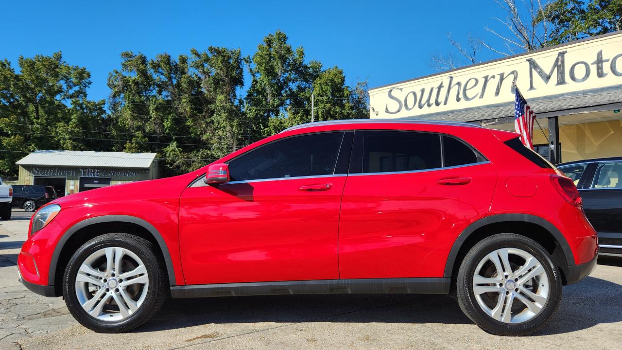 Mercedes-Benz GLA  2017