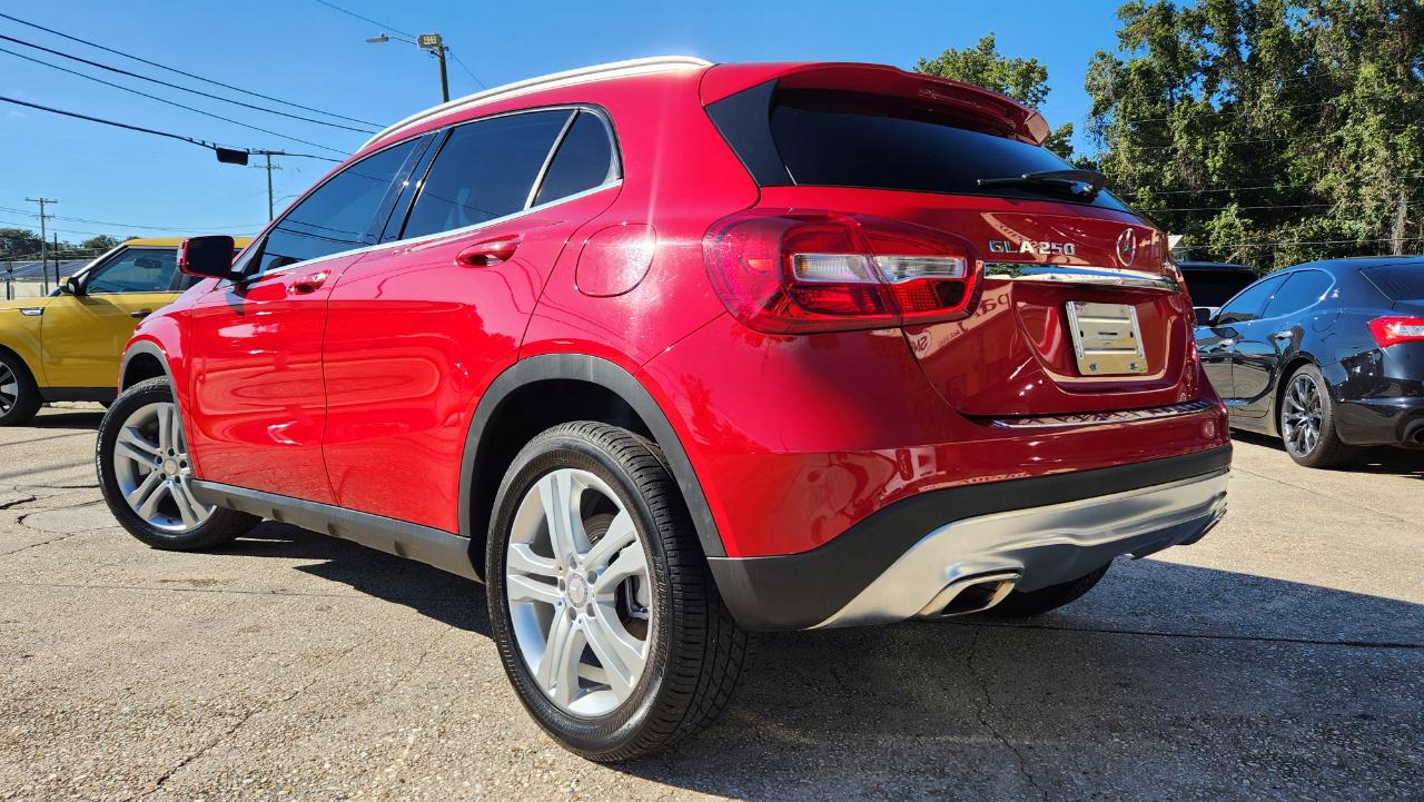 Mercedes-Benz GLA  2017