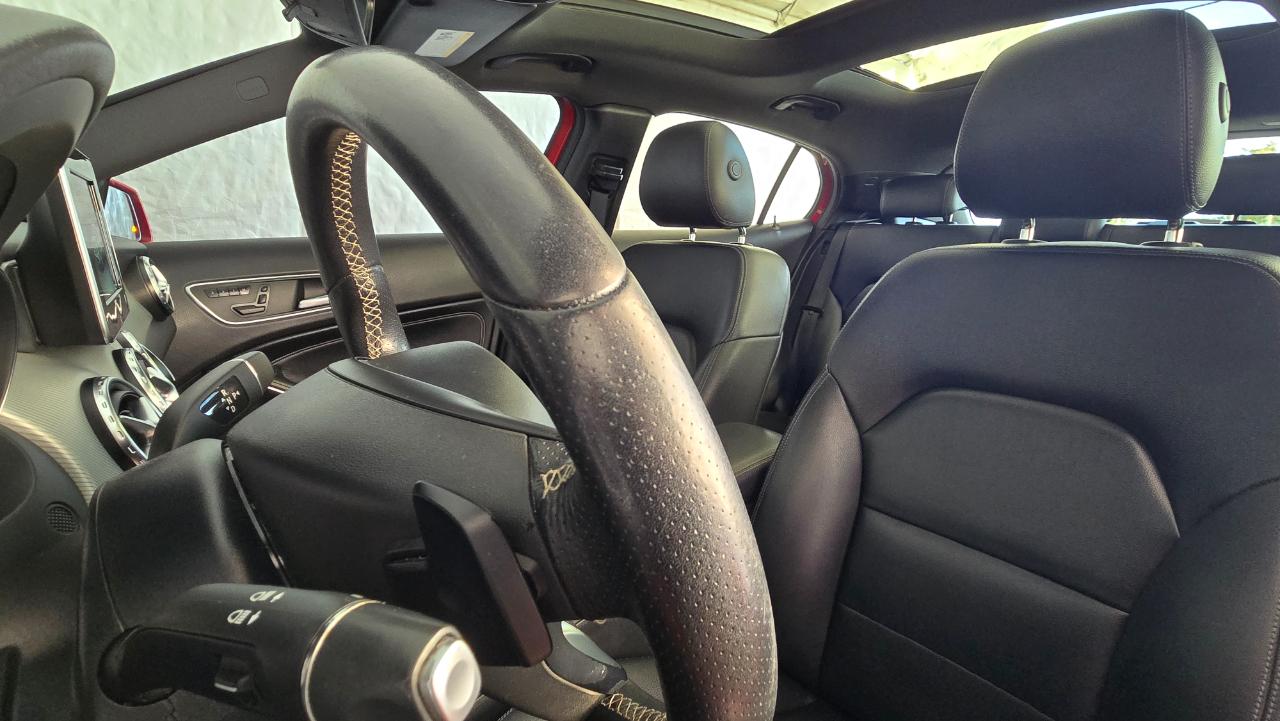 Mercedes-Benz GLA-Class photo 28
