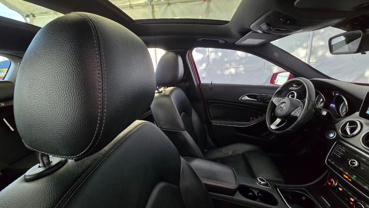 Mercedes-Benz GLA-Class photo 52