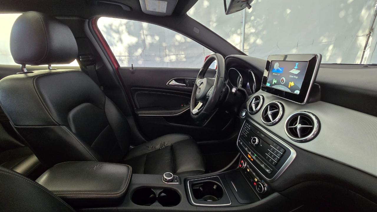 Mercedes-Benz GLA-Class photo 53
