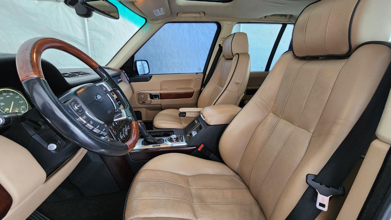 Land Rover Range Rover 4WD 4dr HSE LUX 2012