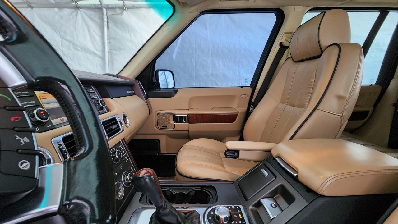 Land Rover Range Rover 4WD 4dr HSE LUX 2012