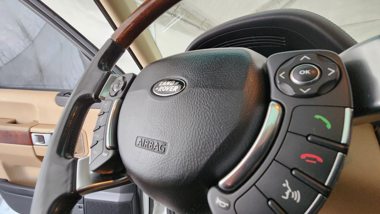 Land Rover Range Rover 4WD 4dr HSE LUX 2012