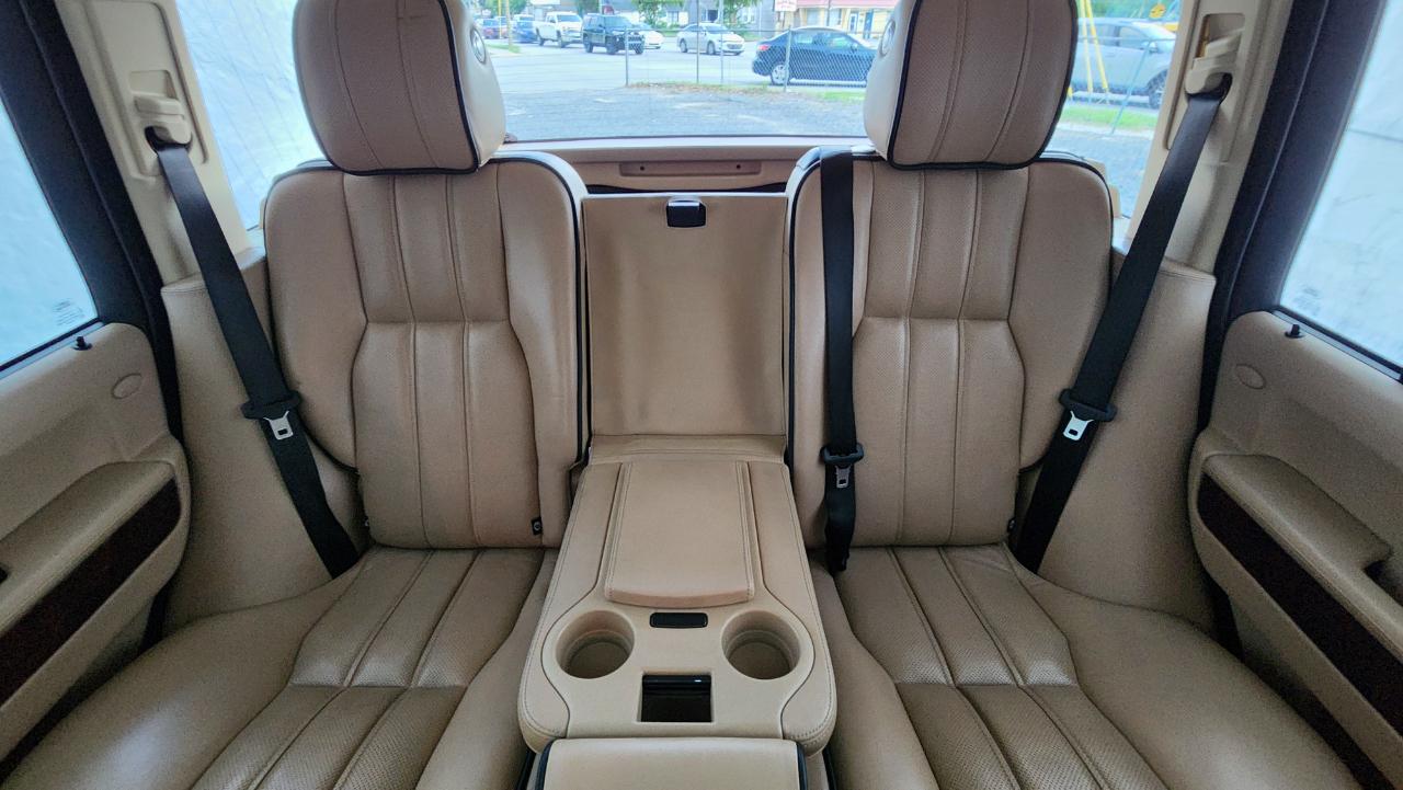 Land Rover Range Rover 4WD 4dr HSE LUX 2012