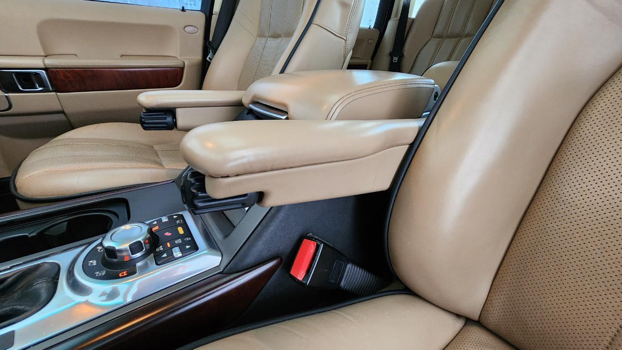 Land Rover Range Rover 4WD 4dr HSE LUX 2012