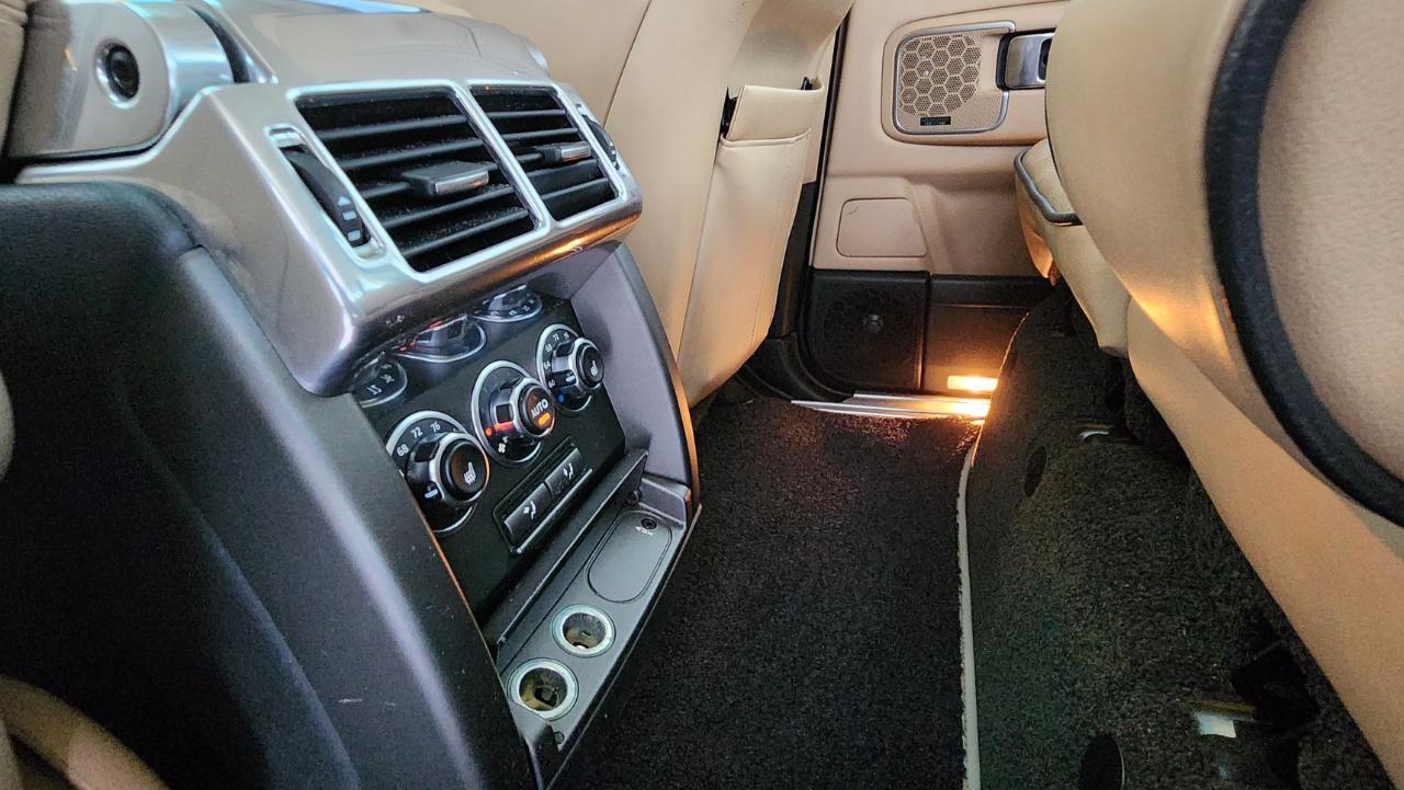 Land Rover Range Rover 4WD 4dr HSE LUX 2012
