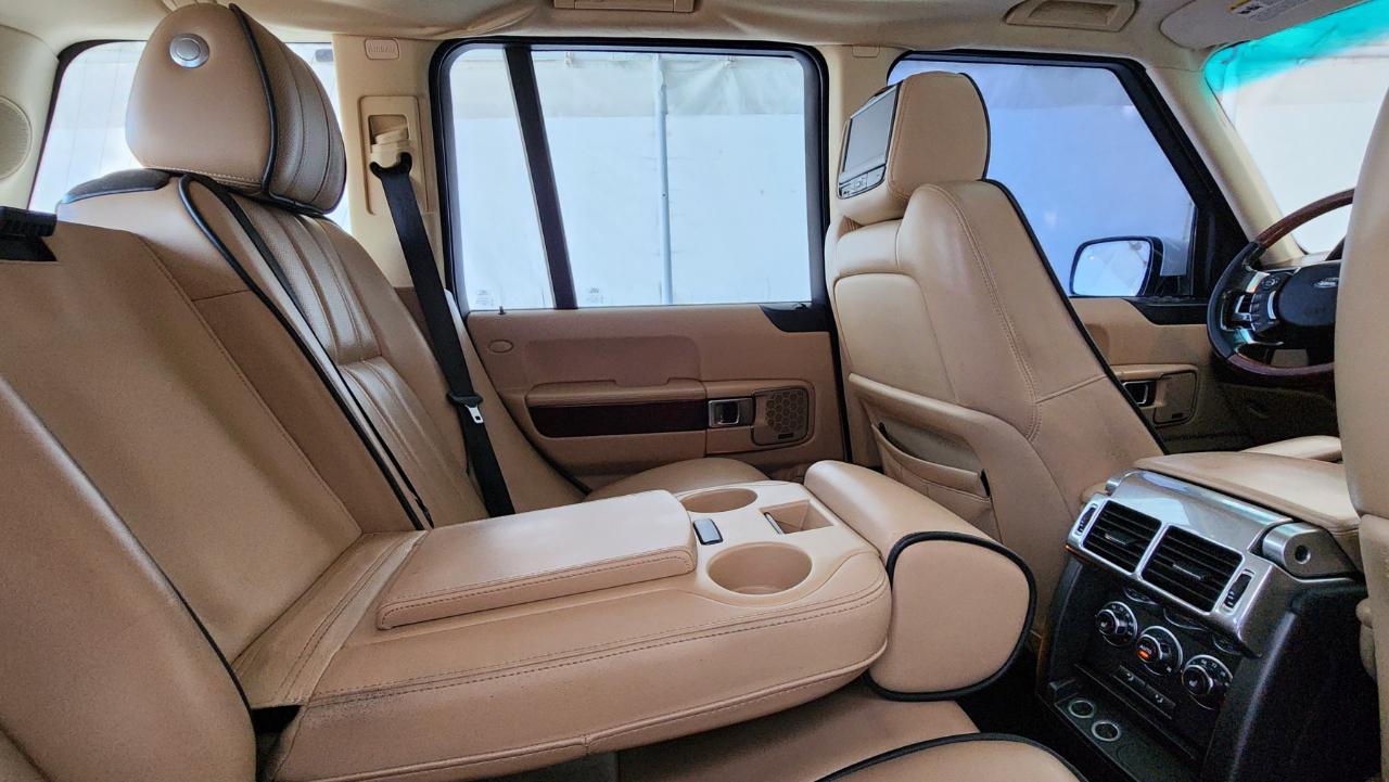 Land Rover Range Rover 4WD 4dr HSE LUX 2012