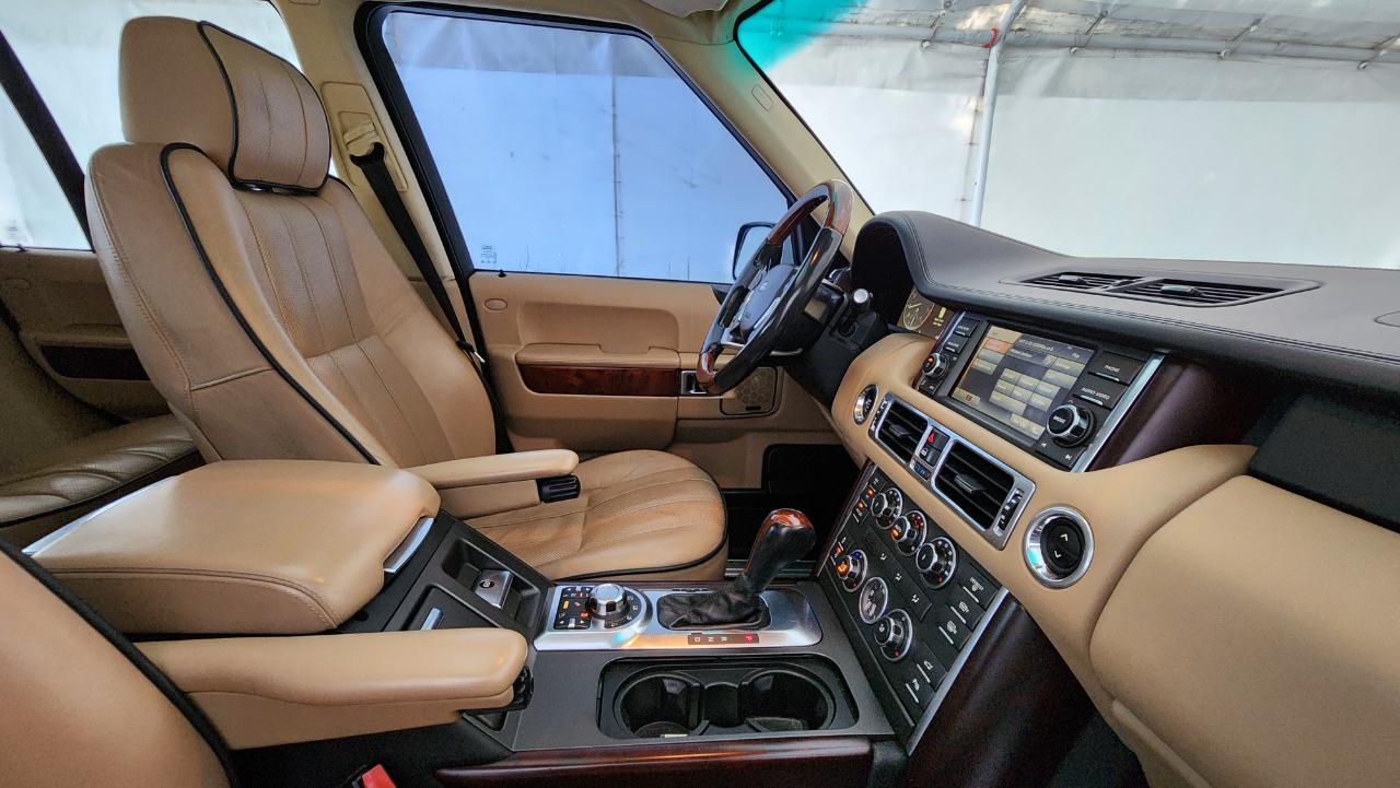 Land Rover Range Rover 4WD 4dr HSE LUX 2012