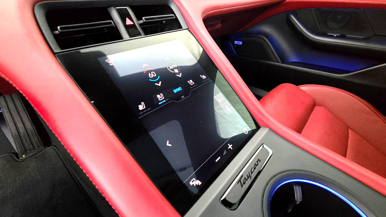 2021 Porsche Taycan 4S photo 40