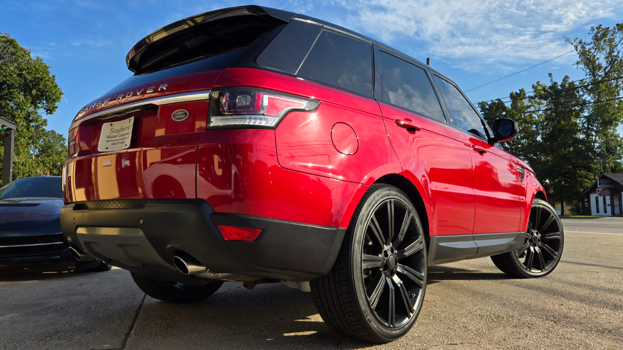 2014 Land Rover Range Rover Sport HSE photo 2