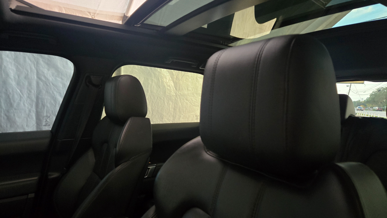 2014 Land Rover Range Rover Sport HSE photo 16