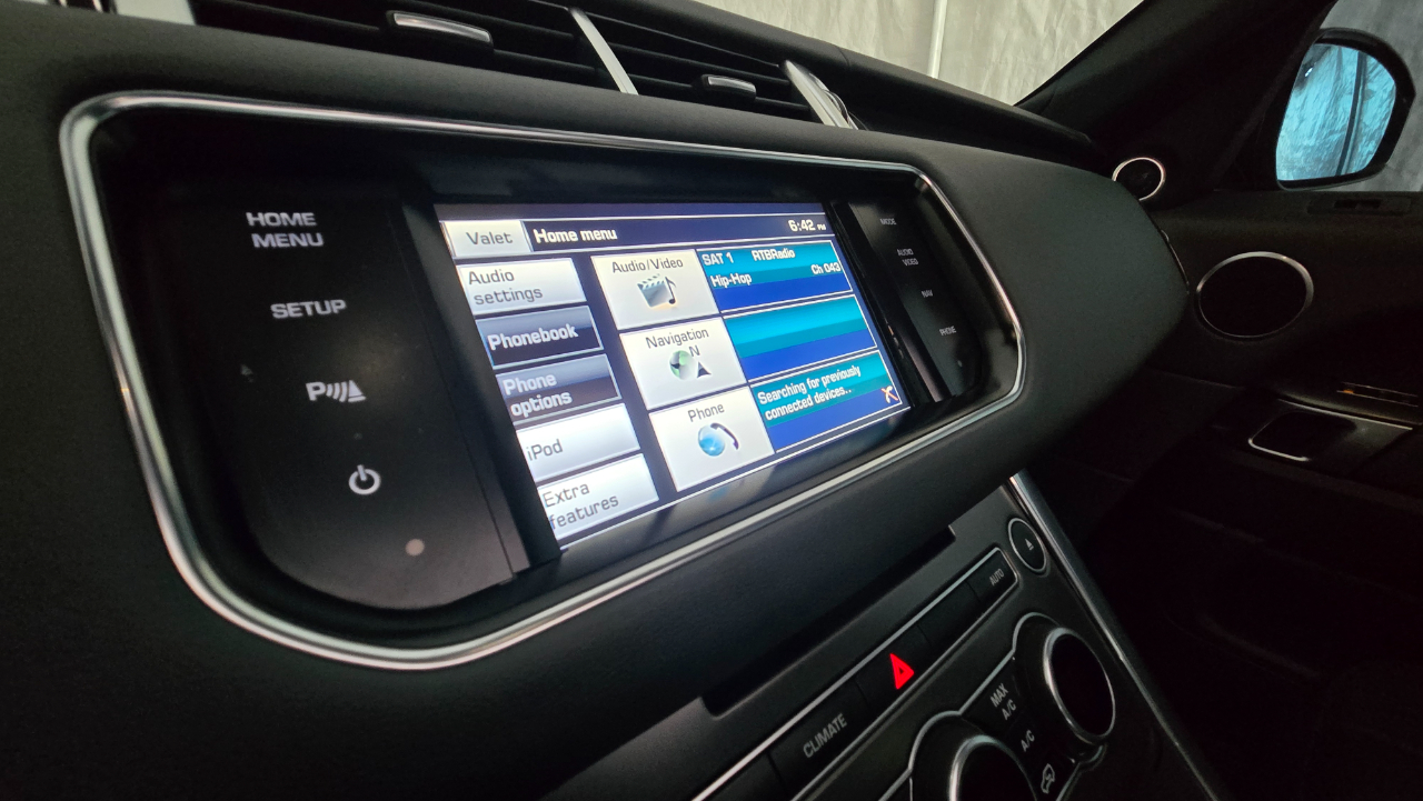 2014 Land Rover Range Rover Sport HSE photo 20