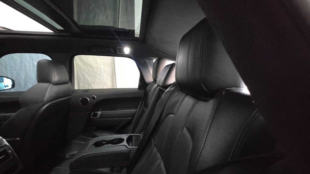 2014 Land Rover Range Rover Sport HSE photo 30